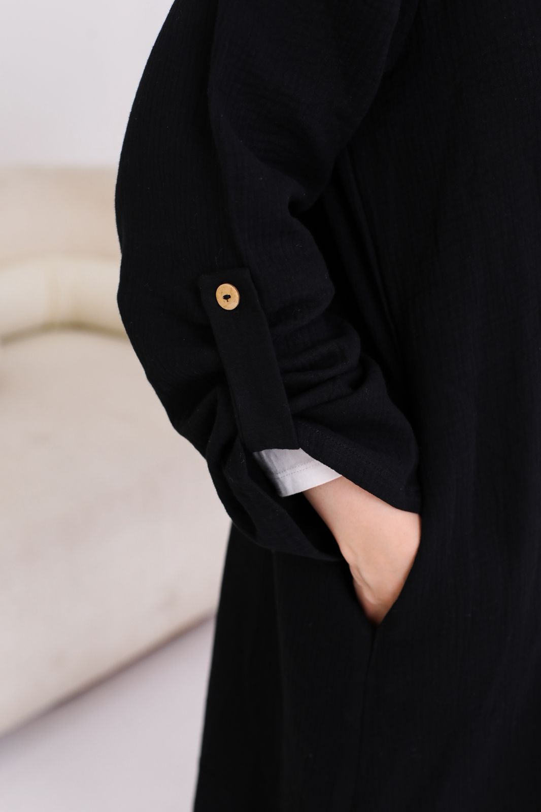 Long Crinkle Cotton Shirt in Black